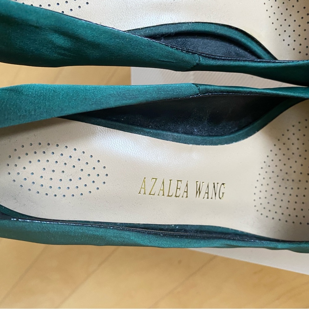 New Azalea Wang Green Heels with Gold Snake Detail - Picture 9 of 12